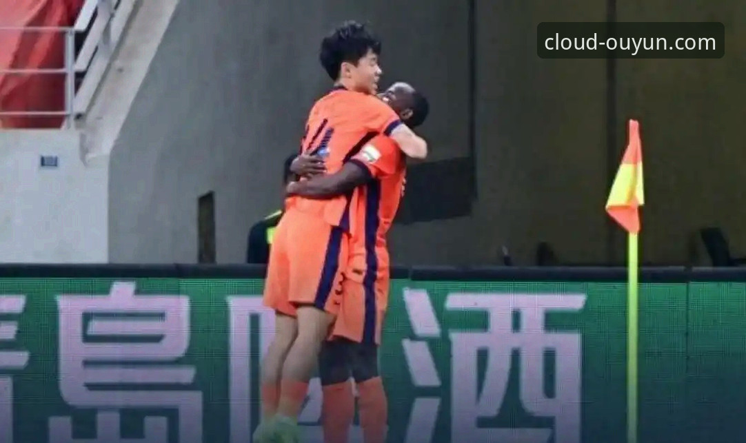 青岛海牛3-1爆冷海港 vs 欧云娱乐看球体验：13年复仇战与平台稳定性的双重考验