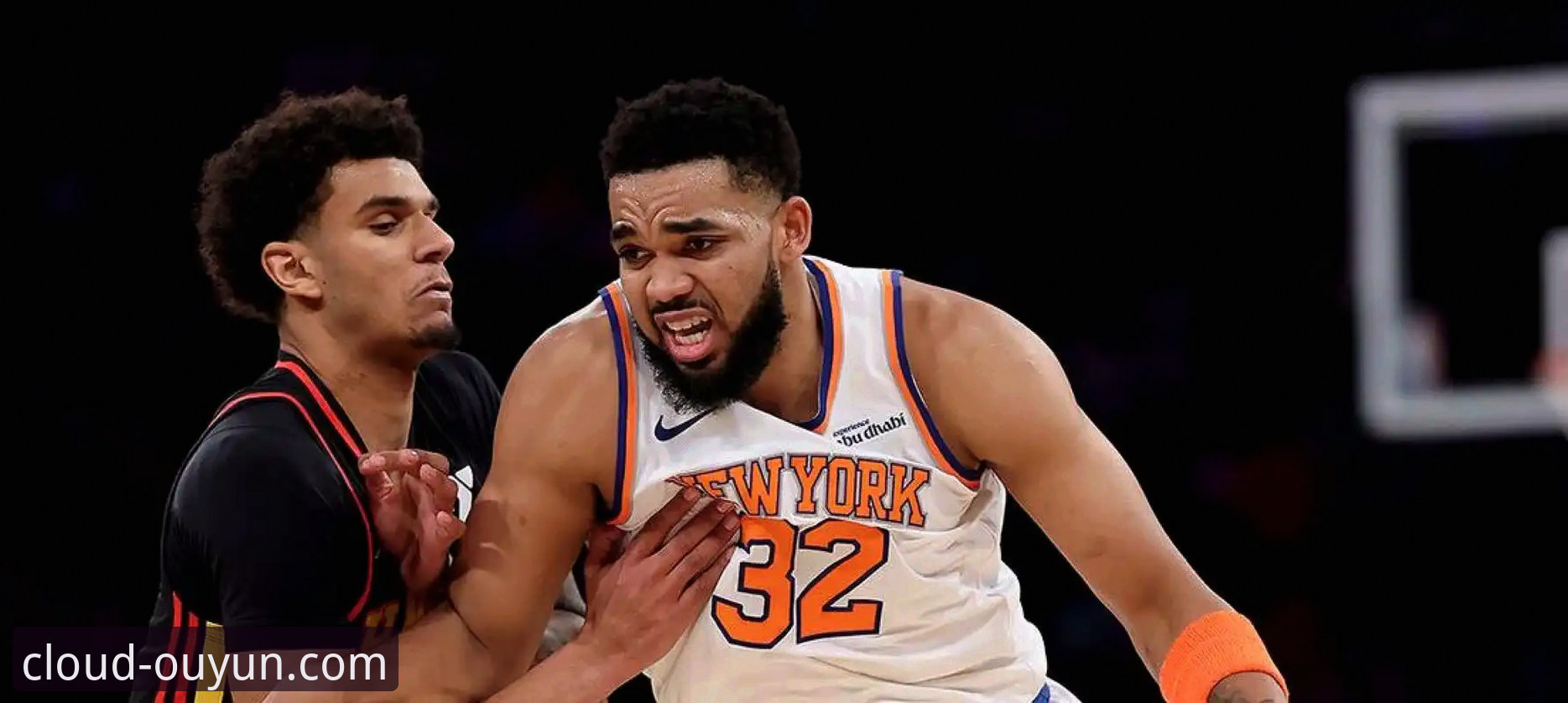 NBA季后赛惊天半场分差详解：尼克斯队史得分纪录背后的创新战术
